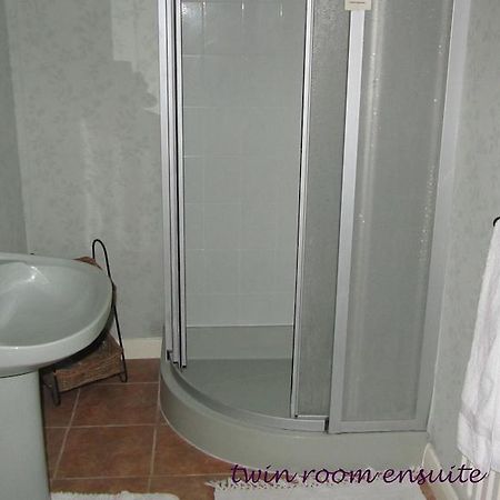 Wickham House Bed & Breakfast Cornisholme Room photo